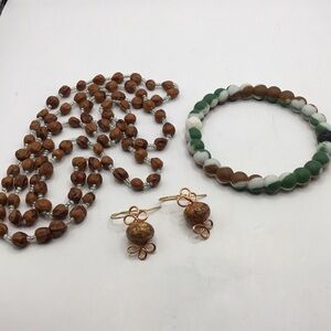 3 PIECE SET 🔥LOKAI Bracelet 🔥 
Cedar Berry Necklace 🔥 Jasper/Copper Earrings